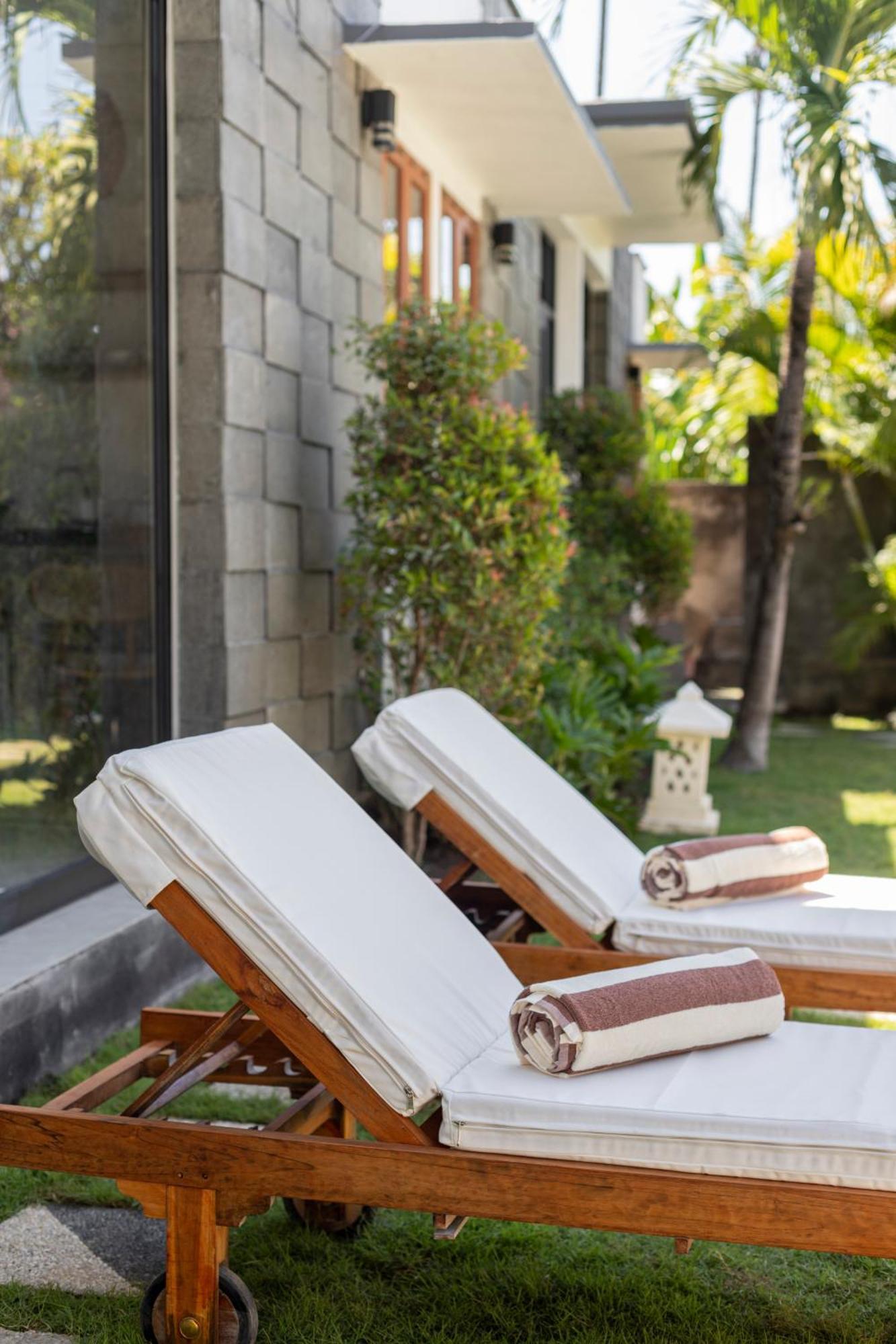 Designer Studio Emy Sanur Exteriör bild